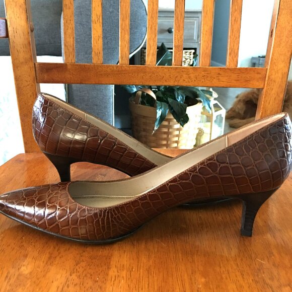Talbots Pumps Size 10 M Brown Leather Crocodile-embossed Heels Pumps. - Picture 4 of 6
